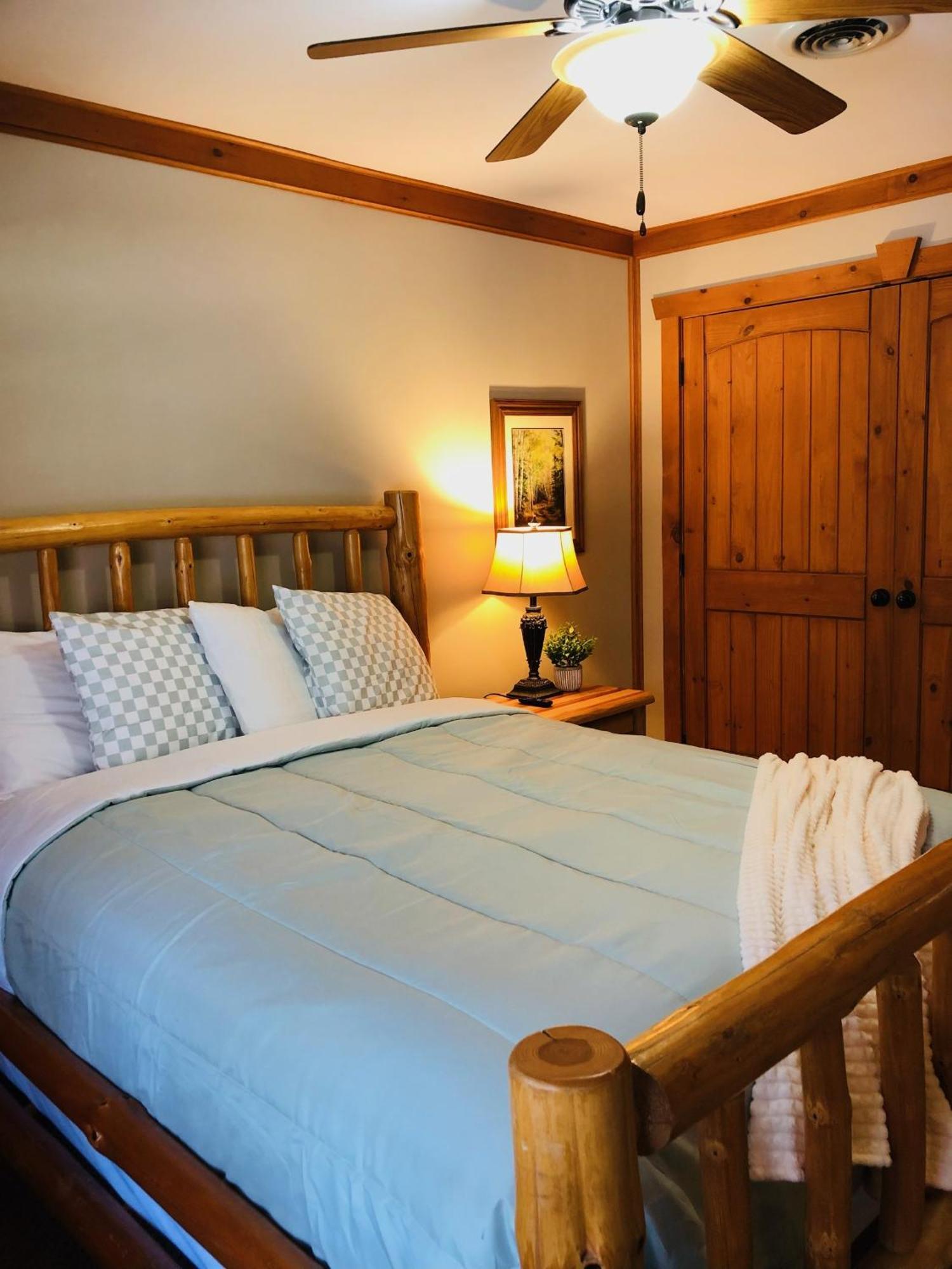 Newly Remodeled, Pool Table, Pool, Gym, Hiking! Villa Gatlinburg Exterior photo
