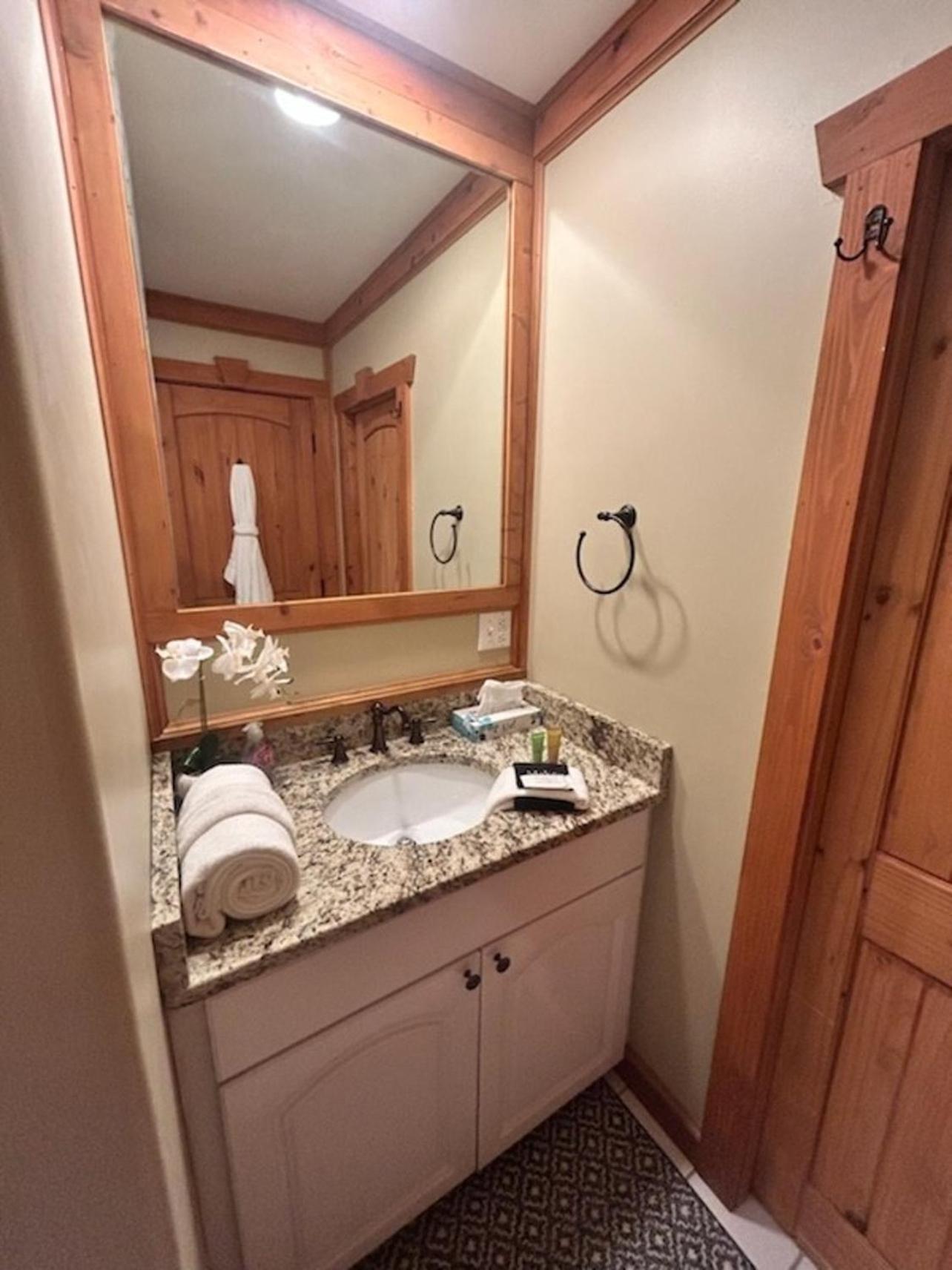 Newly Remodeled, Pool Table, Pool, Gym, Hiking! Villa Gatlinburg Exterior photo